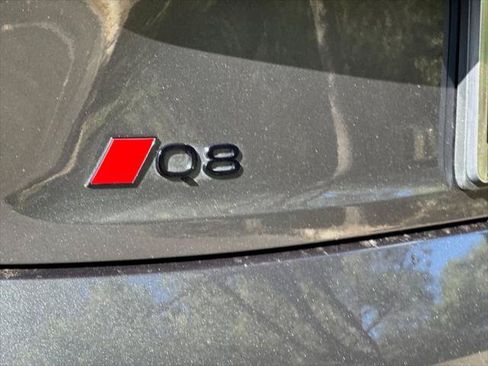Certified 2024 Audi Q8 e-tron Premium AWD/4WD image 40