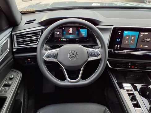 Used 2024 Volkswagen Atlas Cross Sport SE image 15