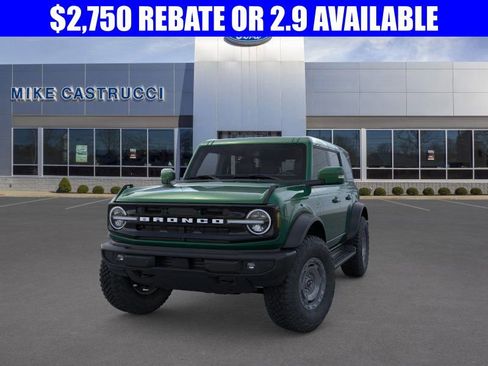 New 2025 Ford Bronco Outer Banks w/ Sasquatch Package image 2