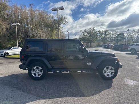 Used 2018 Jeep Wrangler Unlimited Sport S image 7