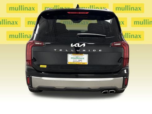 Used 2025 Kia Telluride S image 14