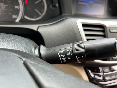 Used 2017 Honda Accord LX image 22