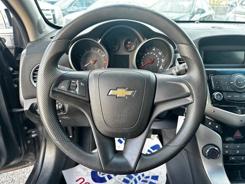 Used 2014 Chevrolet Cruze LT image 21
