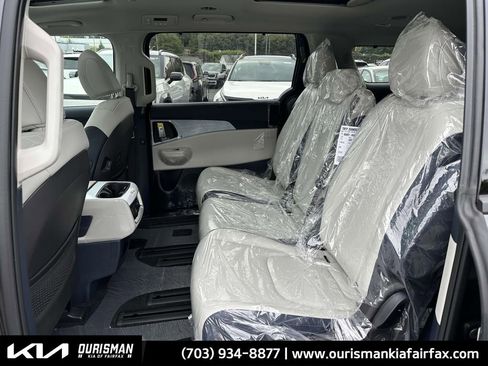 New 2026 Kia Carnival SX image 31