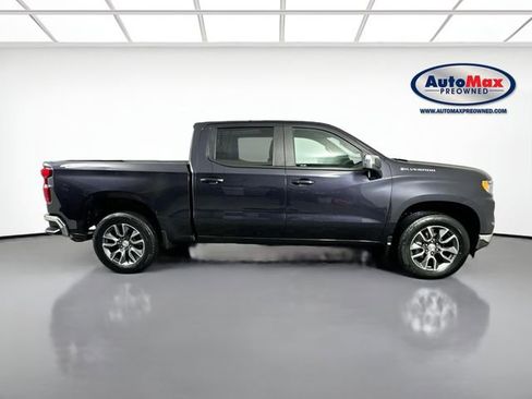 Used 2023 Chevrolet Silverado 1500 LT AWD/4WD image 9