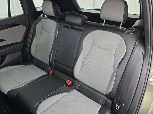 New 2026 Volkswagen Tiguan SE R-Line FWD image 14