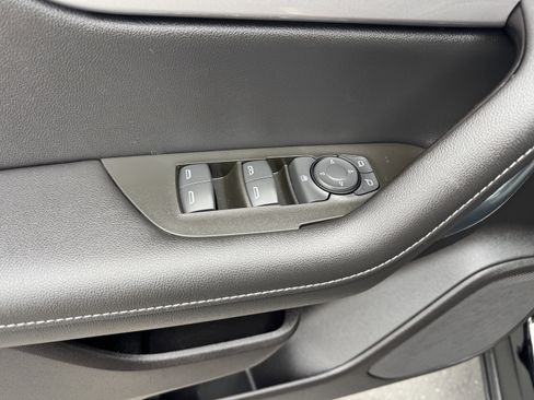 Used 2024 Chevrolet Blazer LT image 11