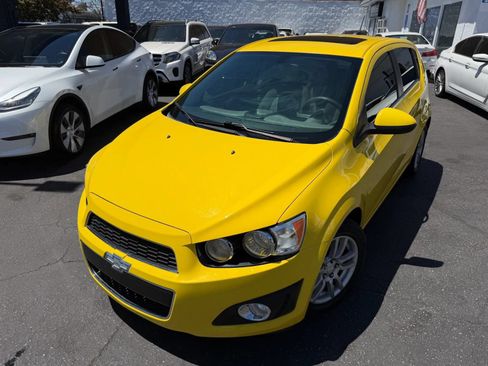 Used 2016 Chevrolet Sonic LT w/ LT Promotional Package FWD image 4