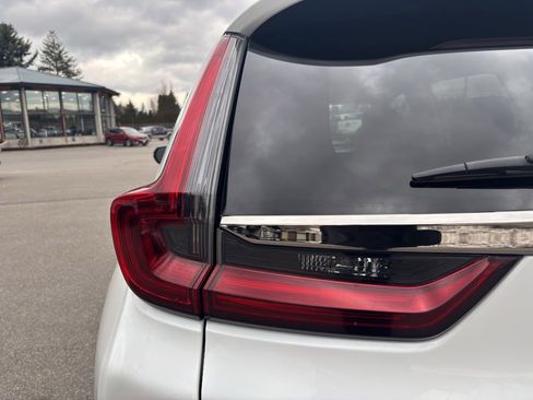 Used 2021 Honda CR-V Touring image 9