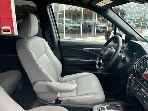 Used 2022 Honda Passport EX-L image 10