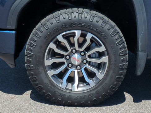 Used 2020 GMC Sierra 1500 AT4 w/ AT4 Premium Package AWD/4WD image 43