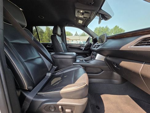Used 2021 Chevrolet Tahoe Premier AWD/4WD image 32