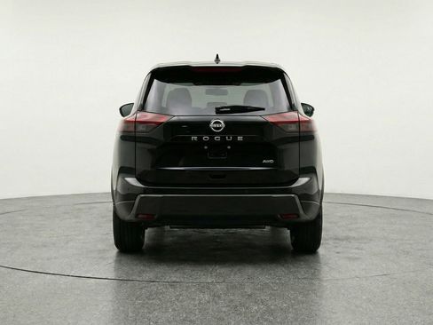 Used 2025 Nissan Rogue SV image 7