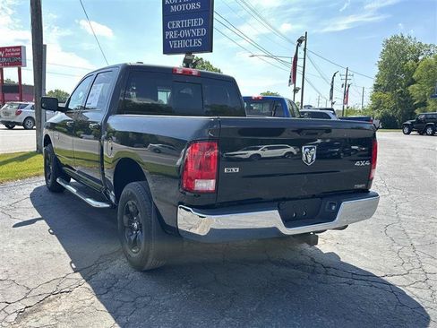Used 2017 RAM 1500 Classic SLT AWD/4WD image 18