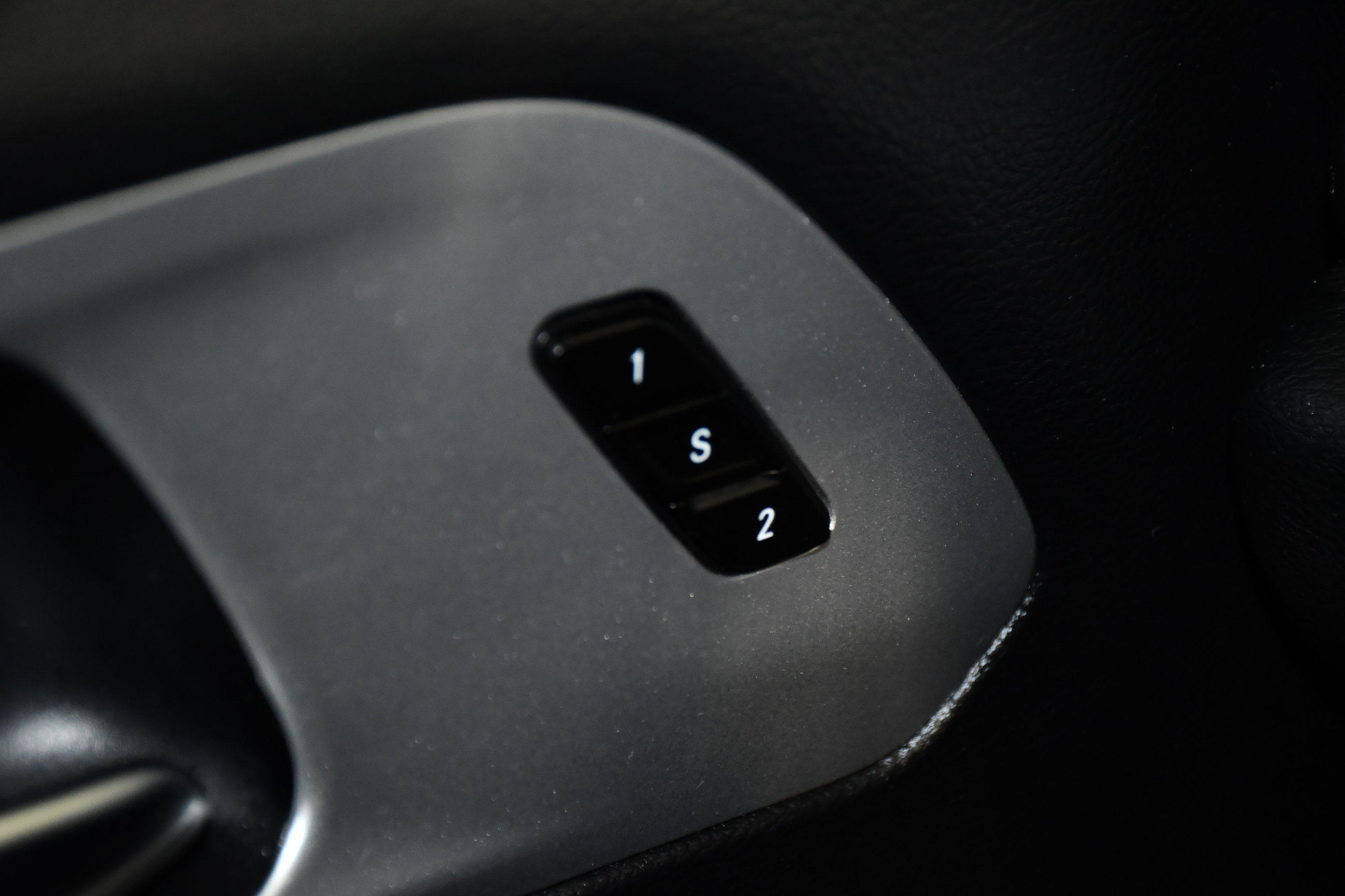 Used 2025 Chrysler Pacifica Limited FWD image 34