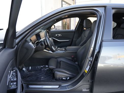 Used 2021 BMW 330i xDrive Sedan w/ Convenience Package image 17