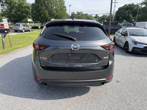 Used 2018 MAZDA CX-5 Touring w/ Preferred Equipment Package AWD/4WD image 4