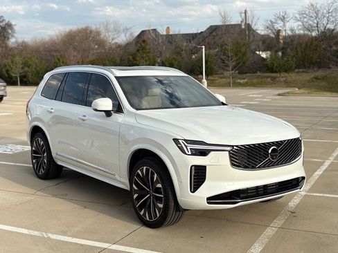 New 2026 Volvo XC90 T8 Ultra w/ Lounge Package AWD/4WD image 4