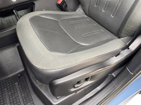 Used 2020 Land Rover Defender 110 SE image 27