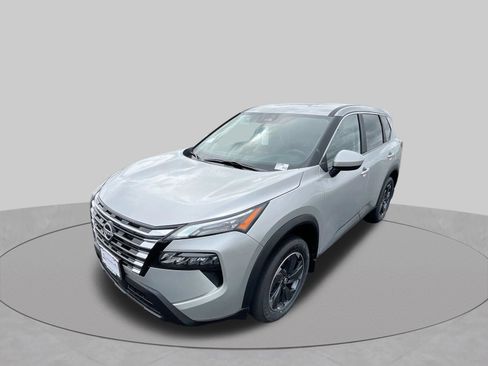 Used 2024 Nissan Rogue SV AWD/4WD image 26