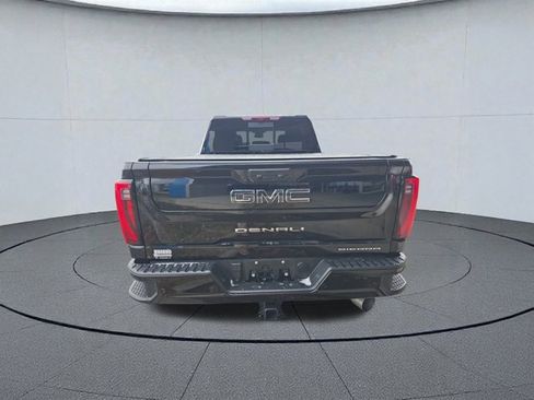 Used 2024 GMC Sierra 2500 Denali Ultimate image 4