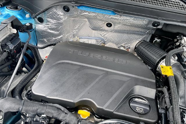 Used 2025 Chevrolet Trax LT w/ LT Convenience Package FWD image 37