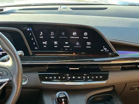 Certified 2024 Cadillac Escalade Premium Luxury image 16