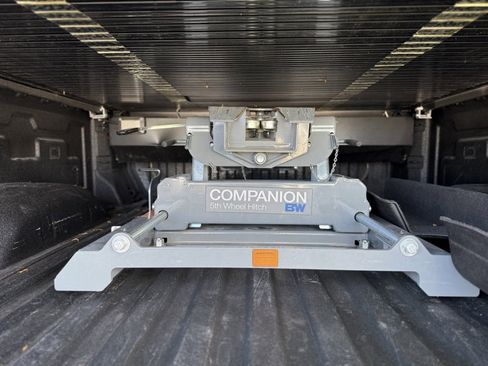 Used 2021 GMC Sierra 3500 SLT w/ SLT Preferred Package image 23