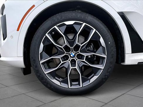 New 2026 BMW X7 xDrive40i w/ M Sport Package image 11