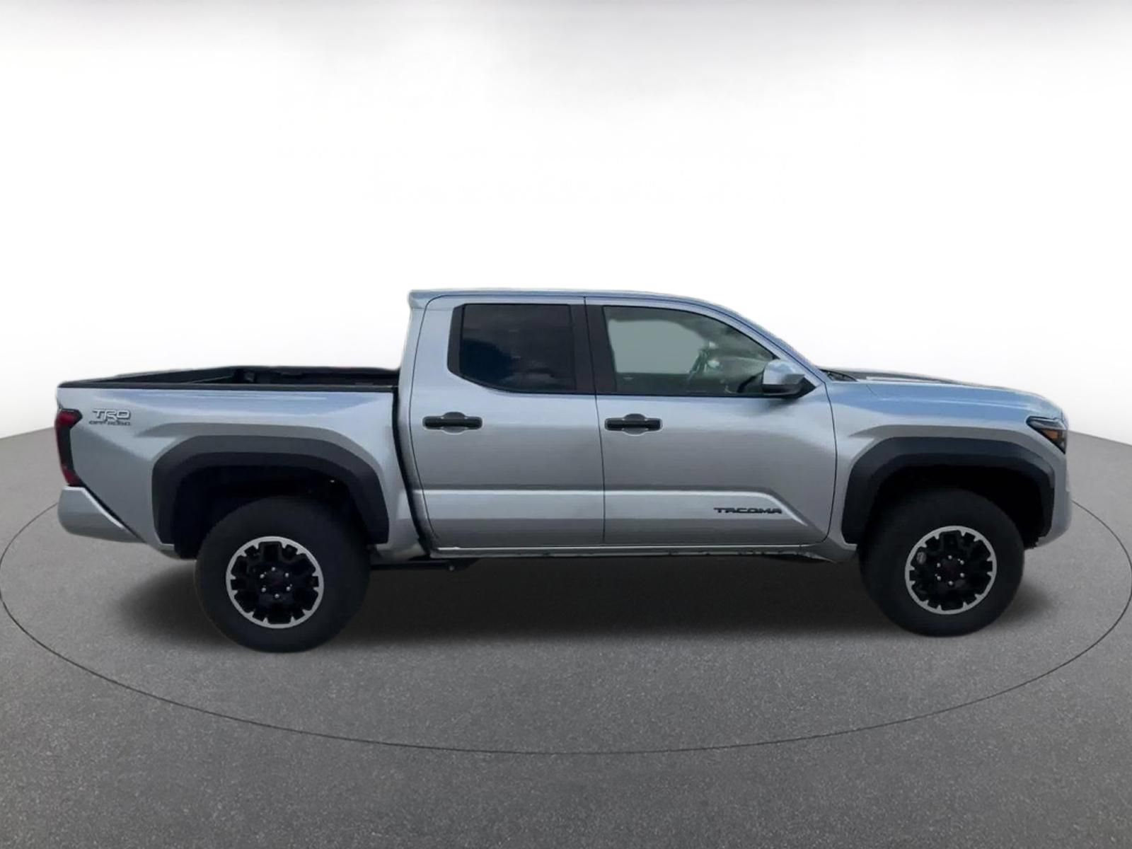 Used 2025 Toyota Tacoma TRD Off-Road AWD/4WD image 15