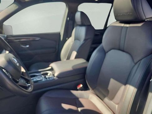 Used 2025 Honda Pilot Black Edition image 15