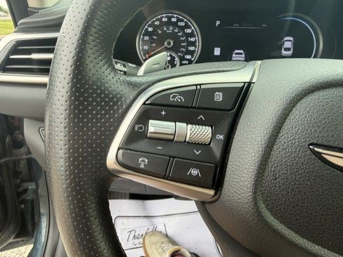 Used 2025 Genesis G70 2.5T AWD/4WD image 15