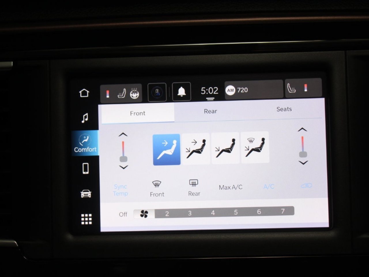 Used 2024 Chrysler Voyager LX FWD image 24