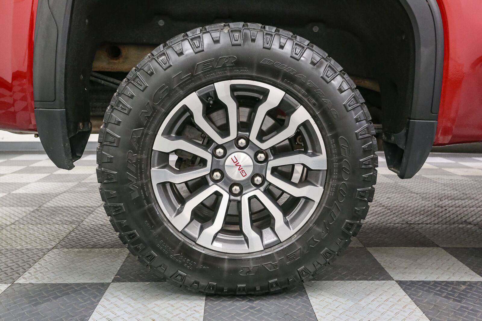 Used 2022 GMC Sierra 1500 AT4 w/ AT4 Premium Package AWD/4WD image 16