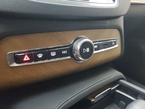 Certified 2024 Volvo XC90 B6 Plus w/ Protection Package Premier AWD/4WD image 30