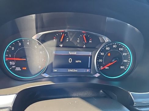 Used 2023 Chevrolet Traverse LT FWD image 15