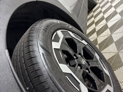 Used 2025 Hyundai Santa Fe SE image 34