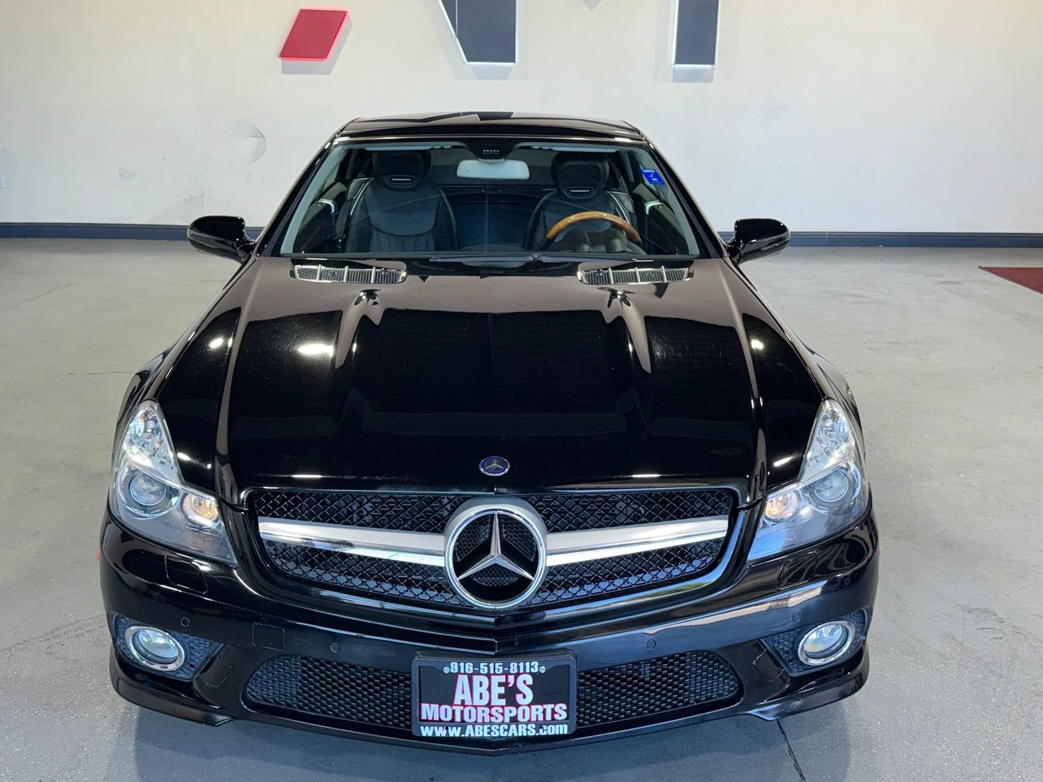 Used 2009 Mercedes-Benz SL 550 image 2