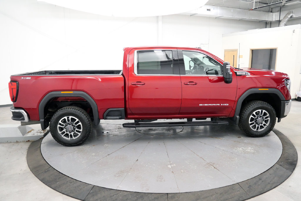 Used 2024 GMC Sierra 2500 SLE w/ SLE Value Package AWD/4WD image 9