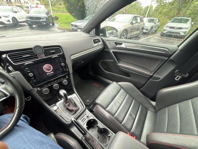 Used 2021 Volkswagen GTI SE FWD image 18