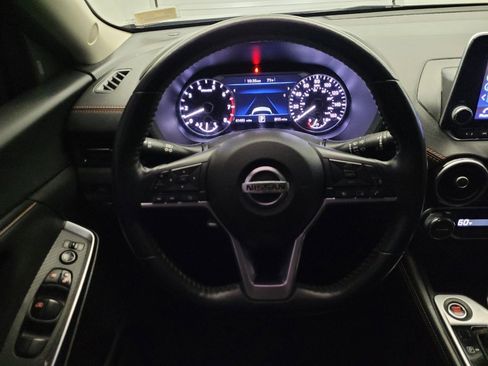 Used 2022 Nissan Sentra SR w/ SR Premium Package FWD image 22