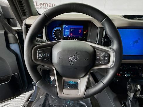 Used 2024 Ford Bronco Wildtrak image 11