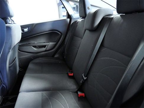 Used 2016 Ford Fiesta SE image 15