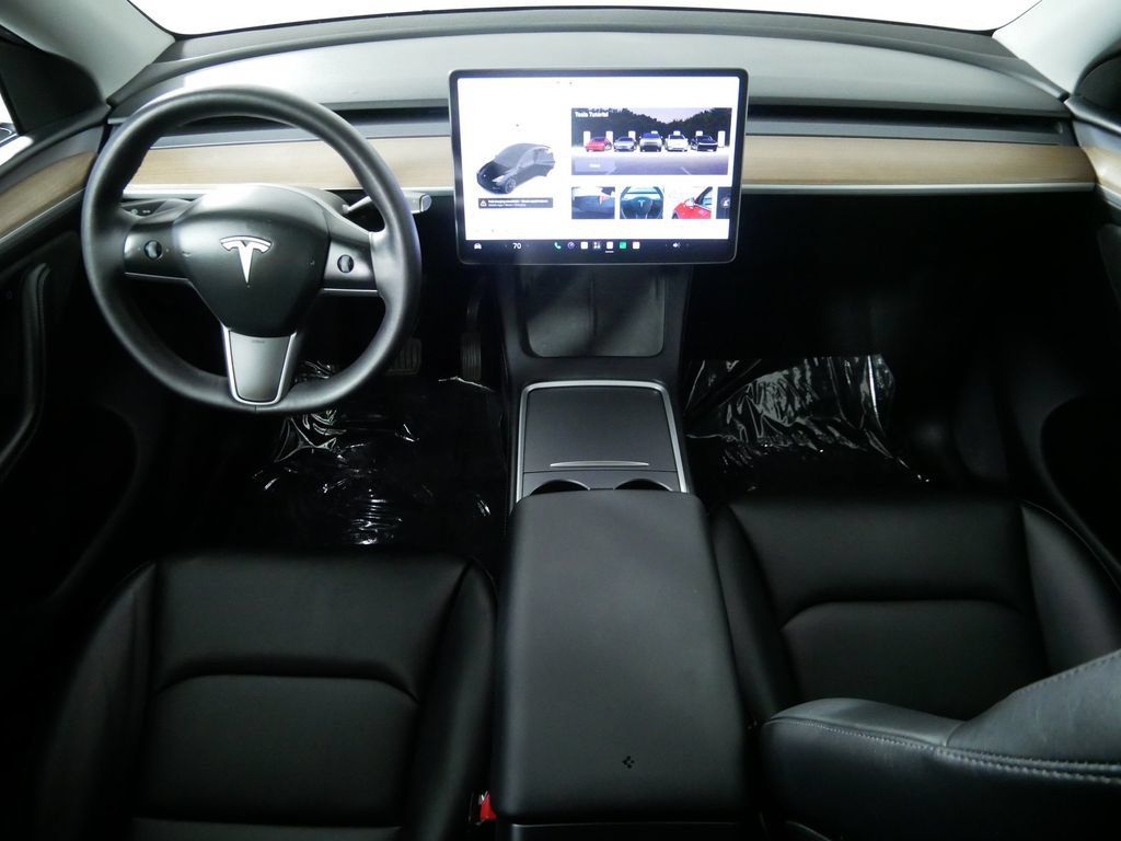 Used 2024 Tesla Model Y Long Range AWD/4WD image 19
