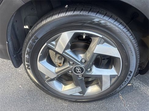 Used 2022 Hyundai Venue SEL w/ Cargo Package image 23