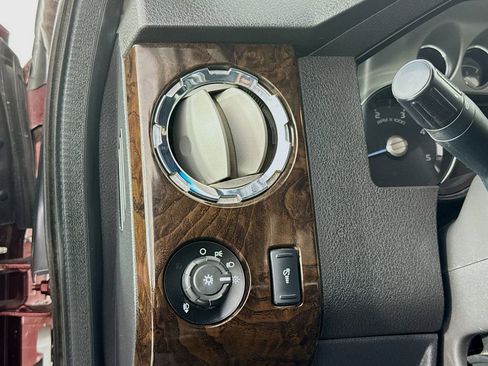 Used 2016 Ford F350 Platinum w/ Platinum Package image 10