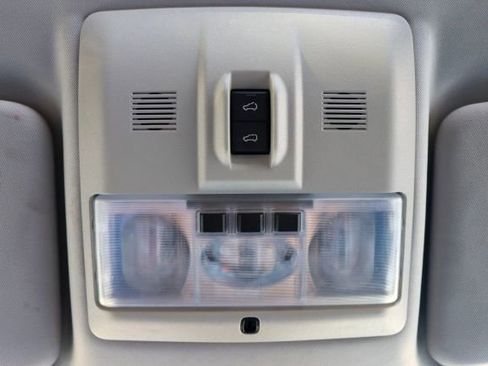 Used 2015 Land Rover LR4 HSE LUX image 43