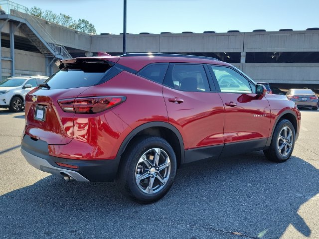 Used 2024 Chevrolet Blazer LT w/ Convenience Package FWD image 4
