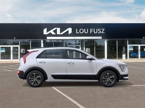 New 2026 Kia Niro EX FWD image 7