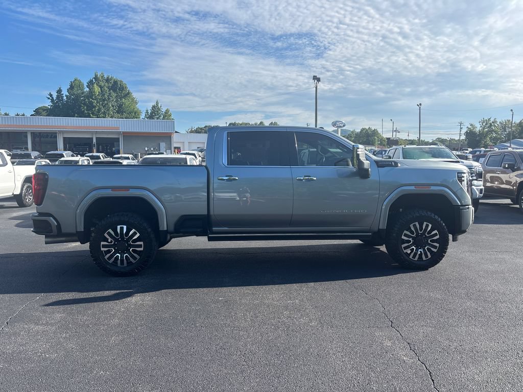 Used 2024 GMC Sierra 2500 Denali Ultimate w/ Max Trailering Package AWD/4WD image 4